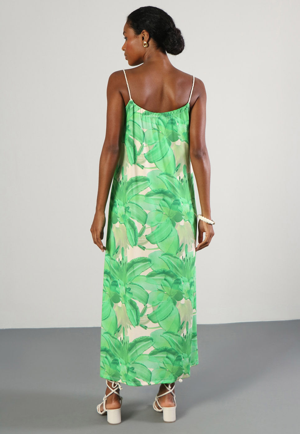 232030677A-VESTIDO-MIDI-EM-MALHA-FLORAL-VERDE_4