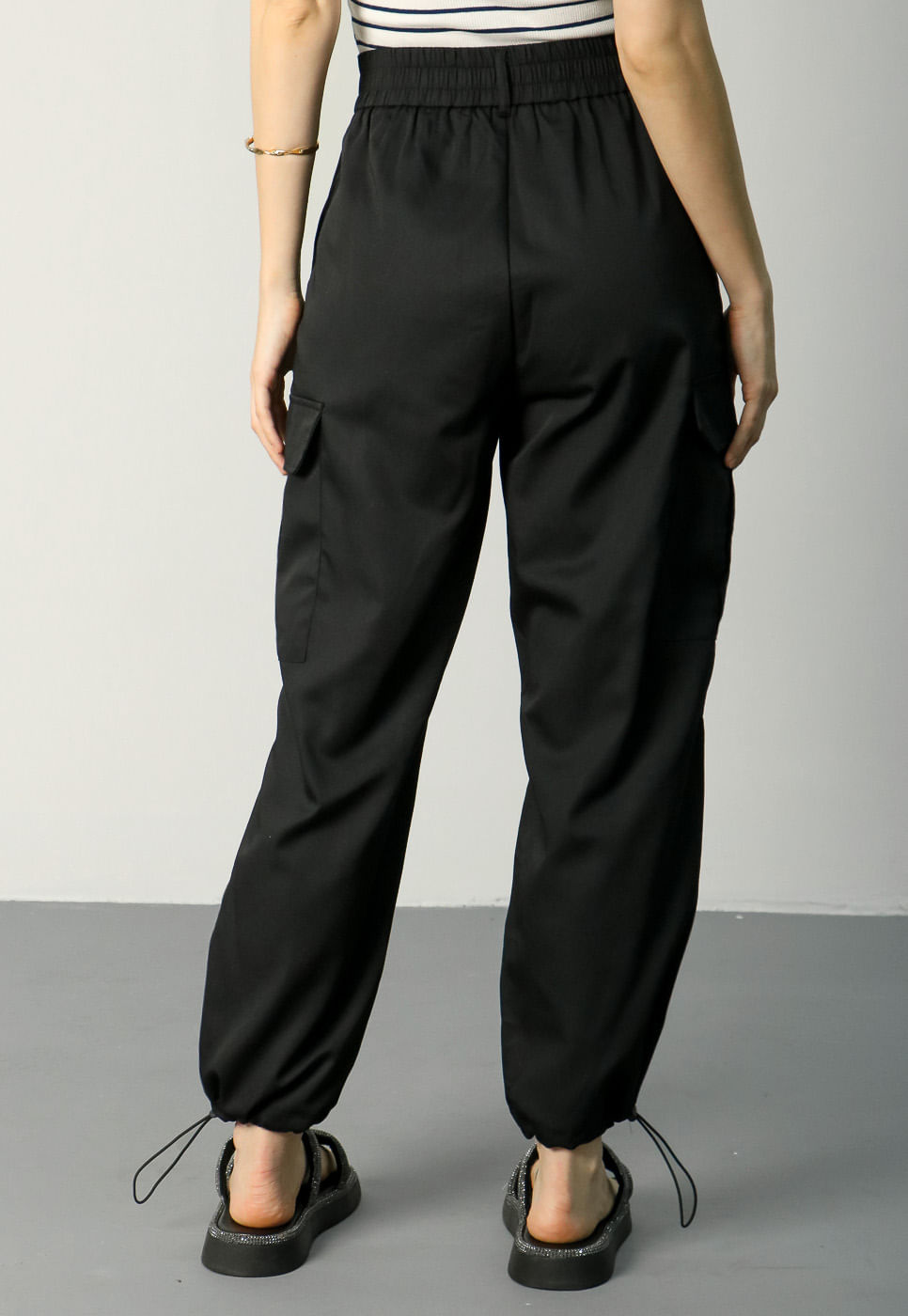 232070319C-CALCA-CARGO-PARACHUTE-PRETO_5