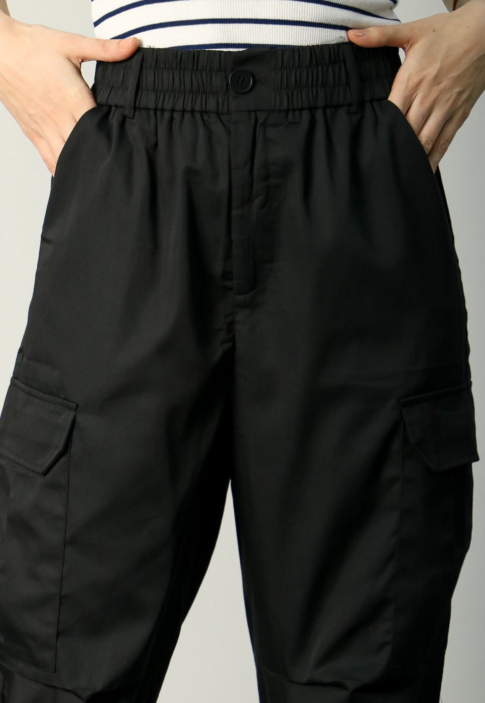 232070319C-CALCA-CARGO-PARACHUTE-PRETO_999