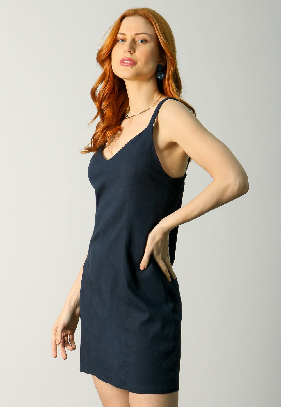 232030684B-VESTIDO-CURTO-EM-VISCOSE-COM-LINHO-MARINHO_2