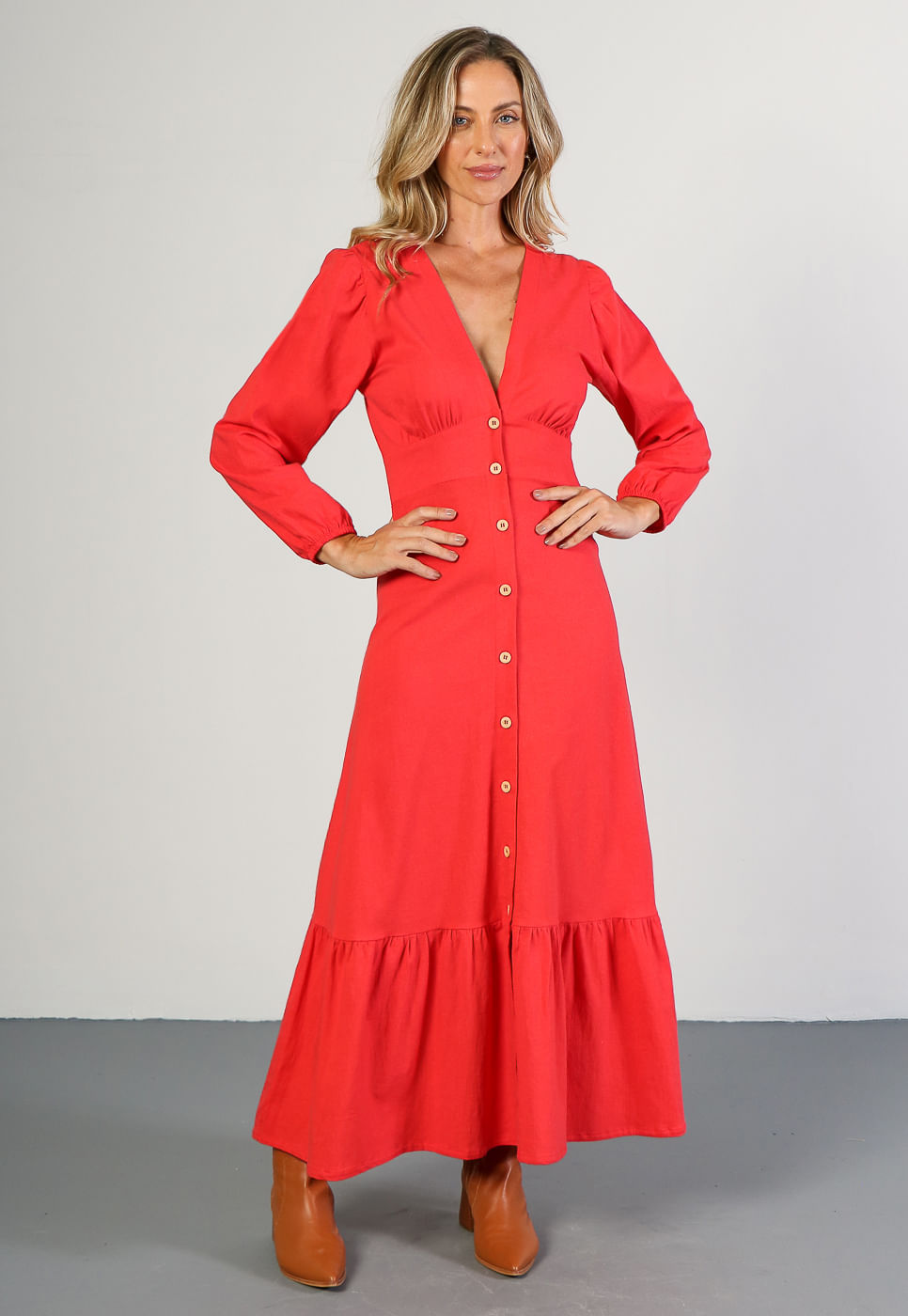 241030696A_Vestido-Longo-Decote-V-em-Viscolinho-Vermelho_1