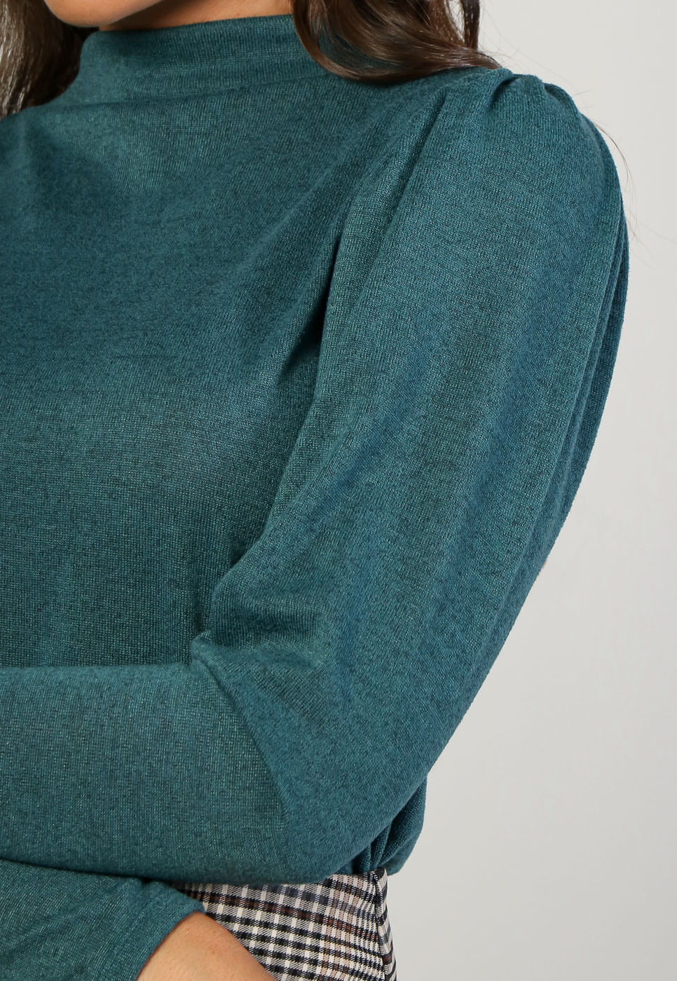 241011194B_BLUSA-MANGA-BUFANTE-EM-MALHA-TRICOT-VERDE-ESMERALDA_5