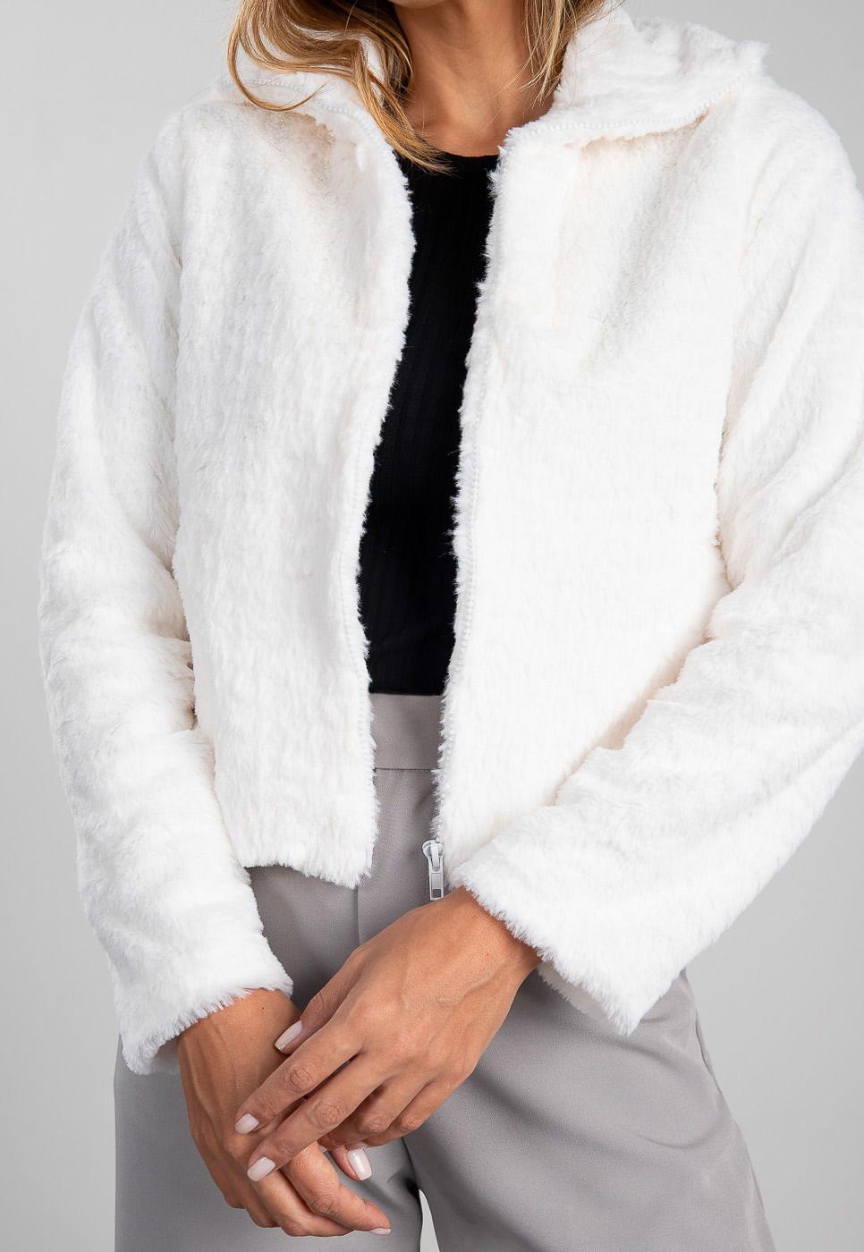 241080223A_JAQUETA-FLUFFY-PELO-OFF-WHITE_4
