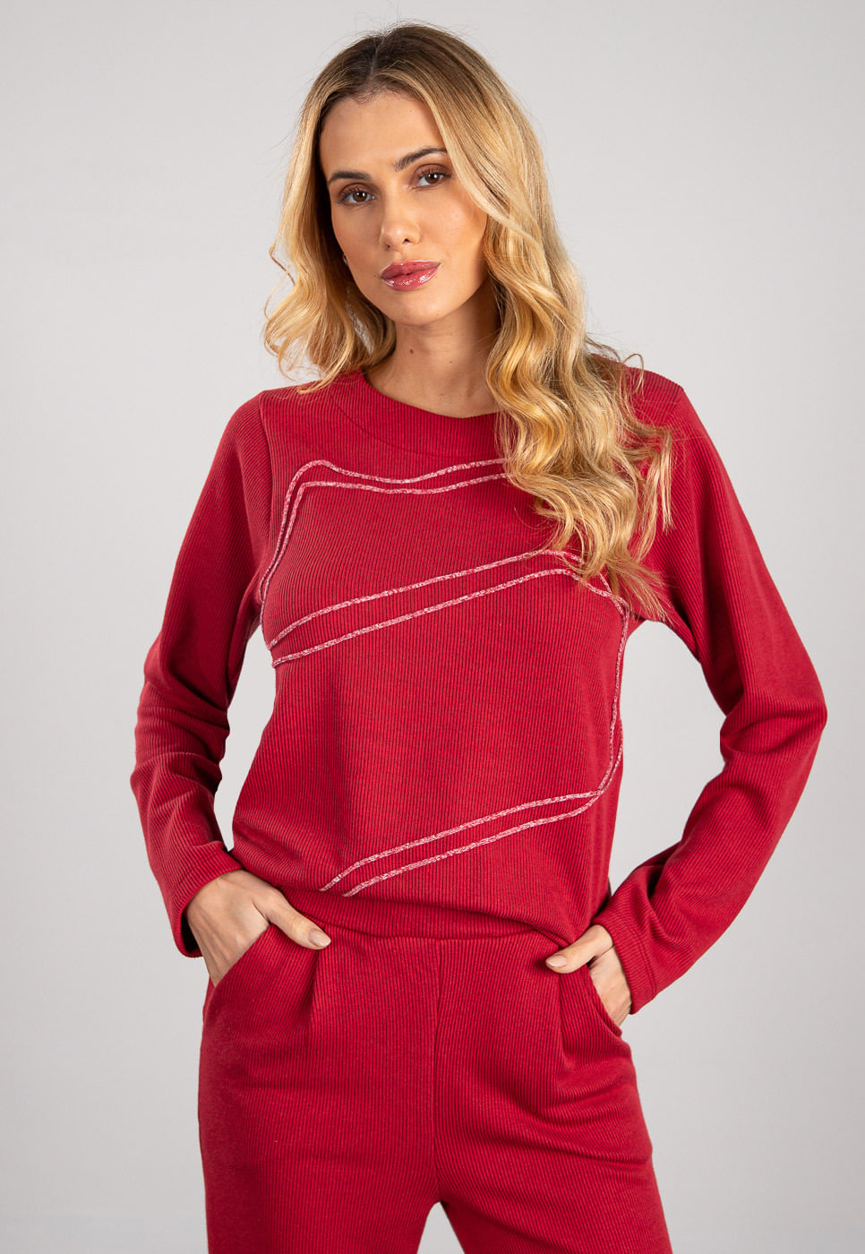 241011226A_BLUSA-COM-BORDADO-EM-TRICOT-CHAMPY-VERMELHO_5