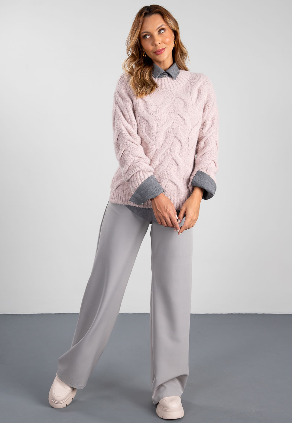 241011225B_BLUSAO-EM-TRICOT-COM-PELINHOS-ROSA_4
