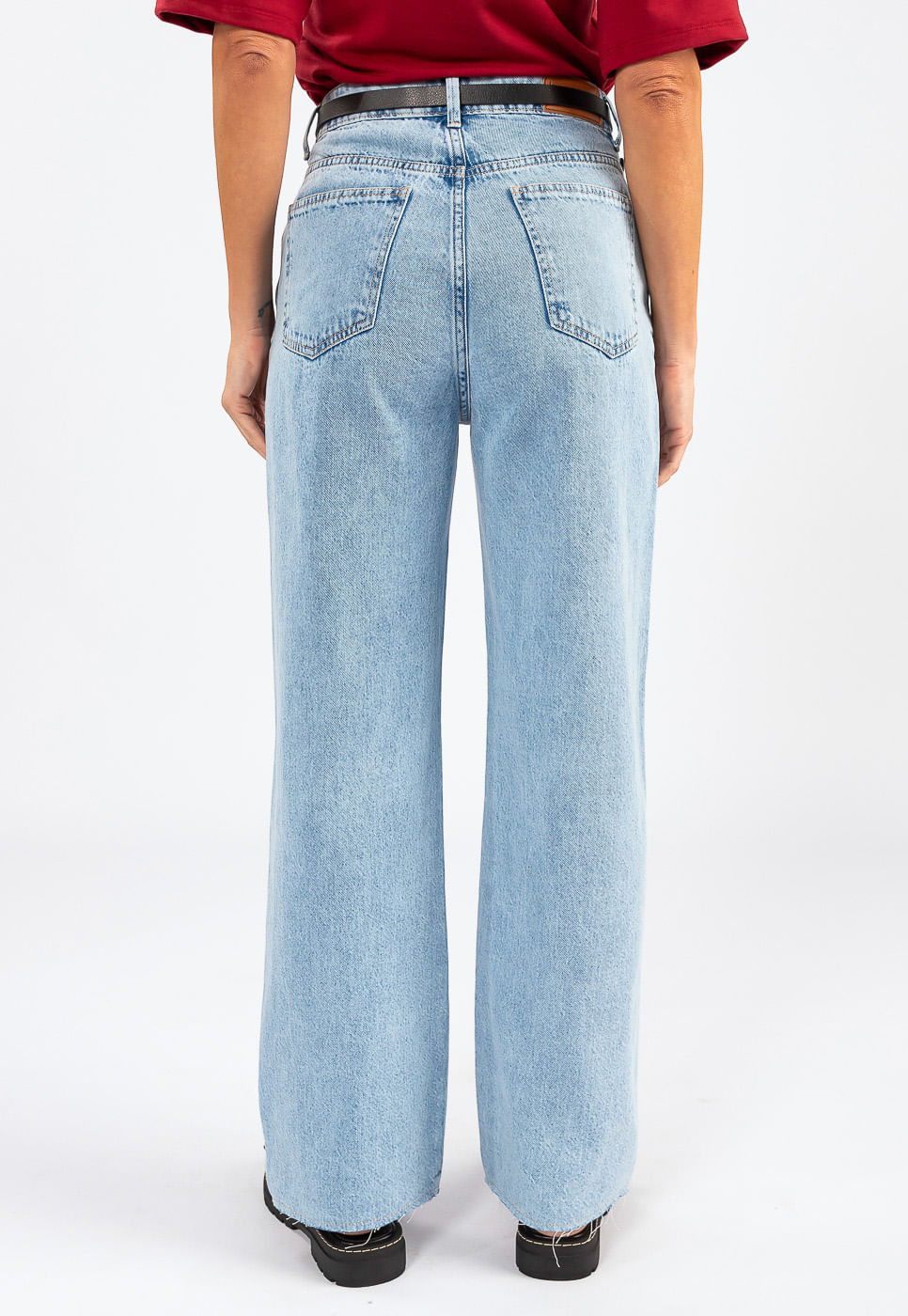 242070355A_CALCA-RETA-CINTURA-ALTA-EM-JEANS-AZUL-CLARO_3