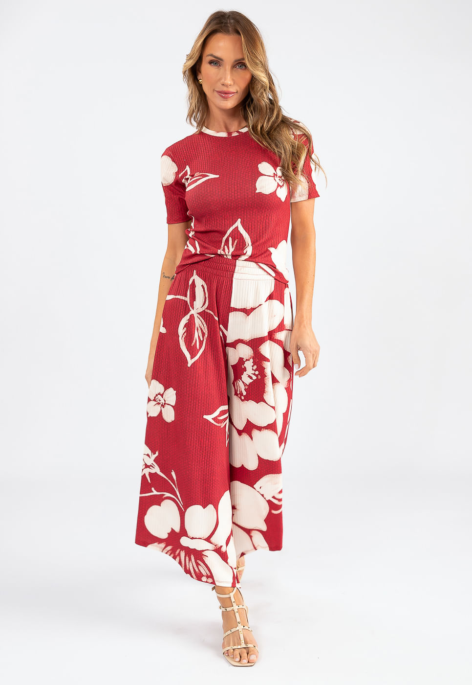 242070363A_CALCA-PANTACOURT-EM-MALHA-CANELADA-FLORAL-AQUARELADO-VERMELHO-MAXI_2
