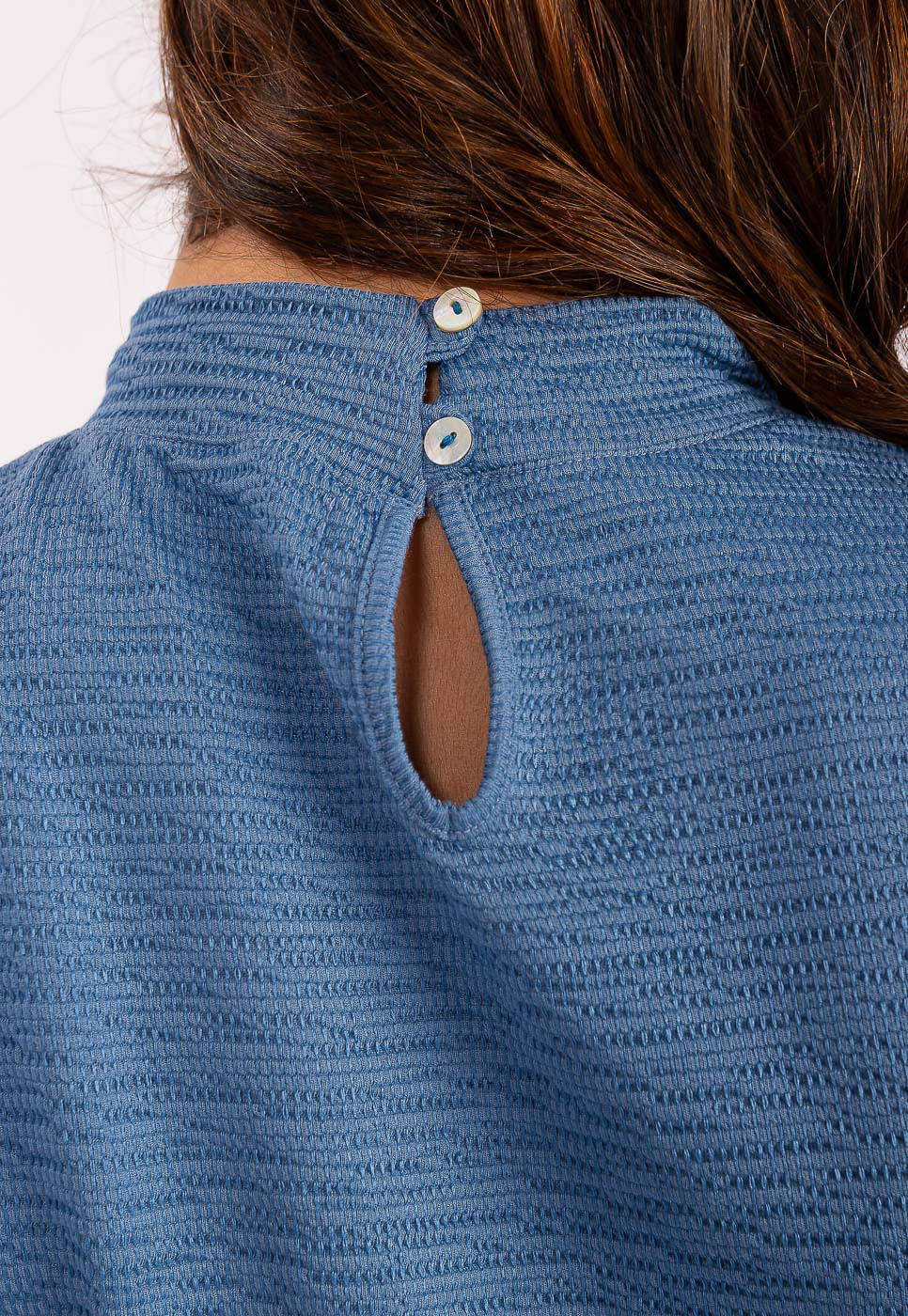 242011248A_BLUSA-MANGA-CURTA-COM-GOLA-ALTA-EM-MALHA-TEXTURIZADA-AZUL_3