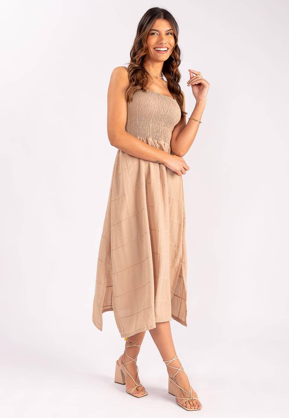 242030731A_VESTIDO-MIDI-COM-FENDAS-EM-VISCOSE-TEXTURIZADA-BEGE_3