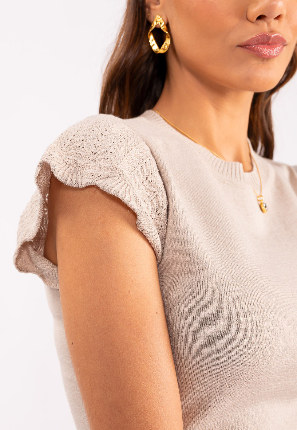 242011260A_BLUSA-MANGA-DE-BABADO-EM-TRICOT-BEGE-CLARO_999
