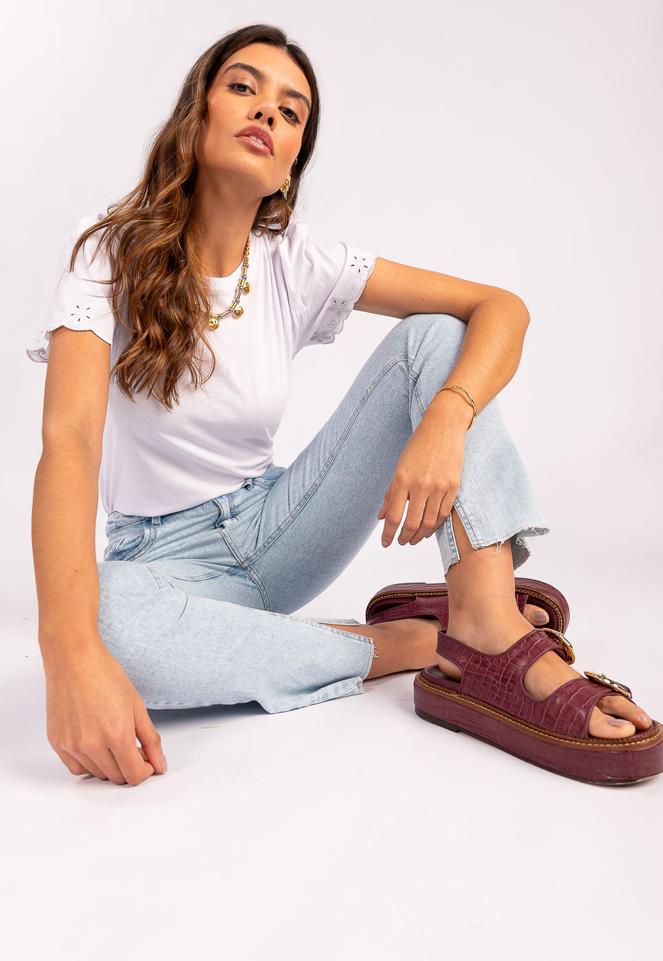 242070365A_CALCA-SKINNY-ABERTURA-NA-BARRA-EM-JEANS-AZUL-CLARO_5