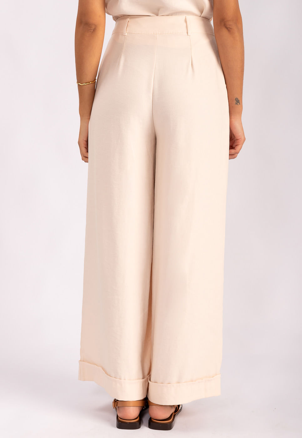 242070369A_CALCA-PANTALONA-ALFAIATARIA-EM-VISCOSE-CREME_4