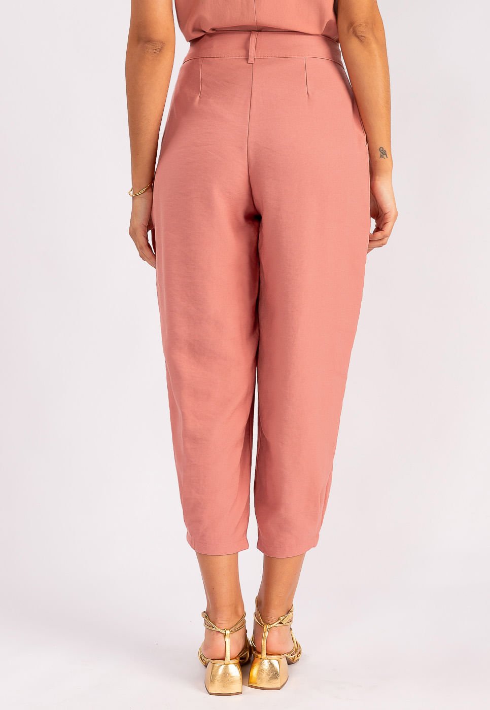 242070370A_CALCA-SLOUCHY-ALFAIATARIA-EM-VISCOSE-ROSE_3
