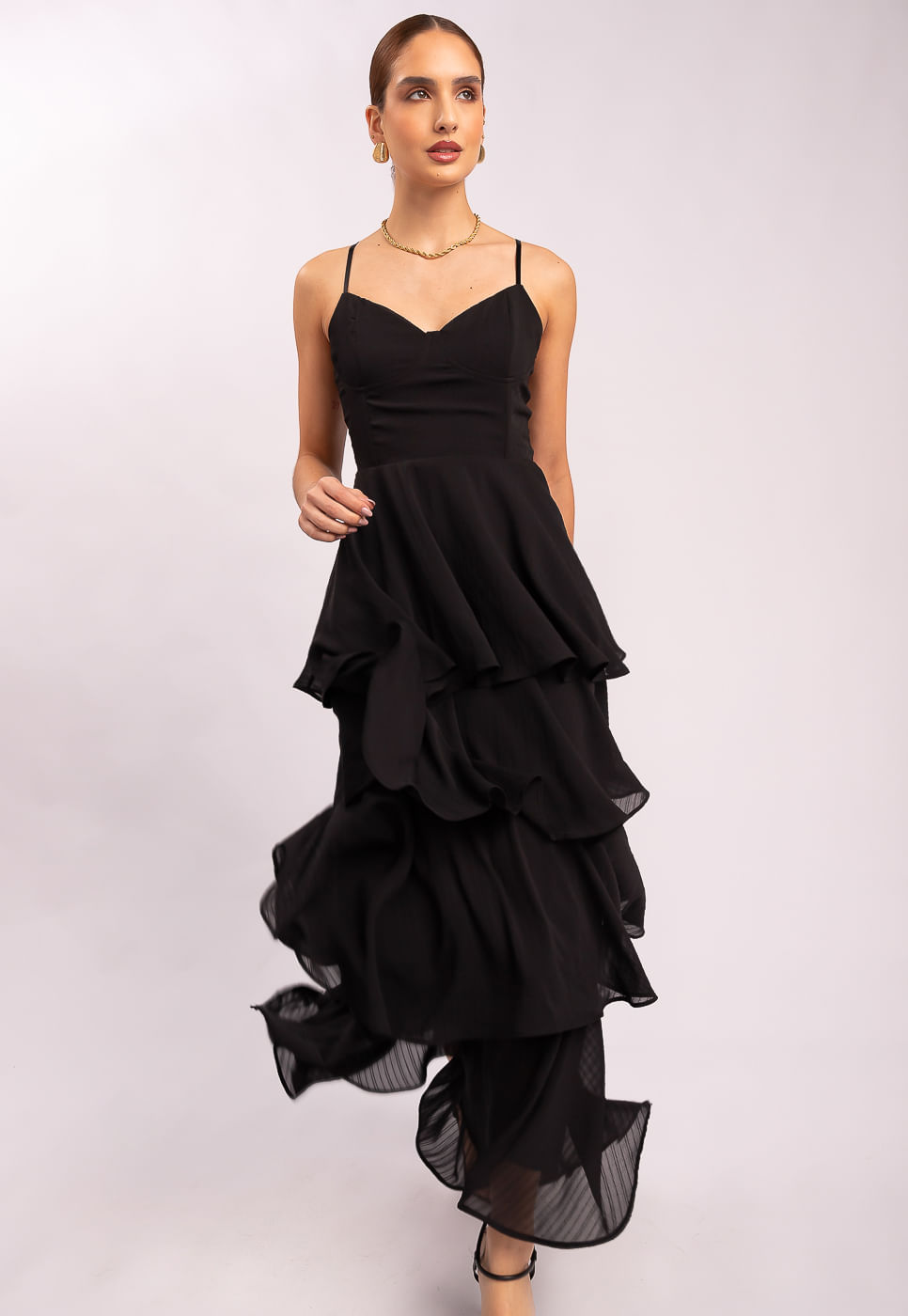 242030747A_VESTIDO-LONGO-COM-BABADOS-EM-CHIFFON-TEXTURIZADO-PRETO_5