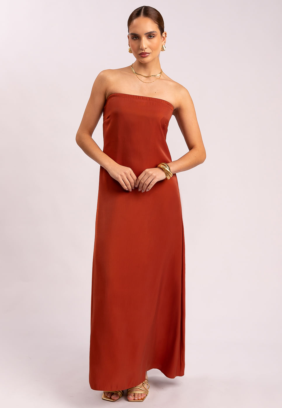 242030751A_VESTIDO-LONGO-DECOTE-RETO-EM-ALFAIATARIA-SHINE-MARROM-ARGILA_3