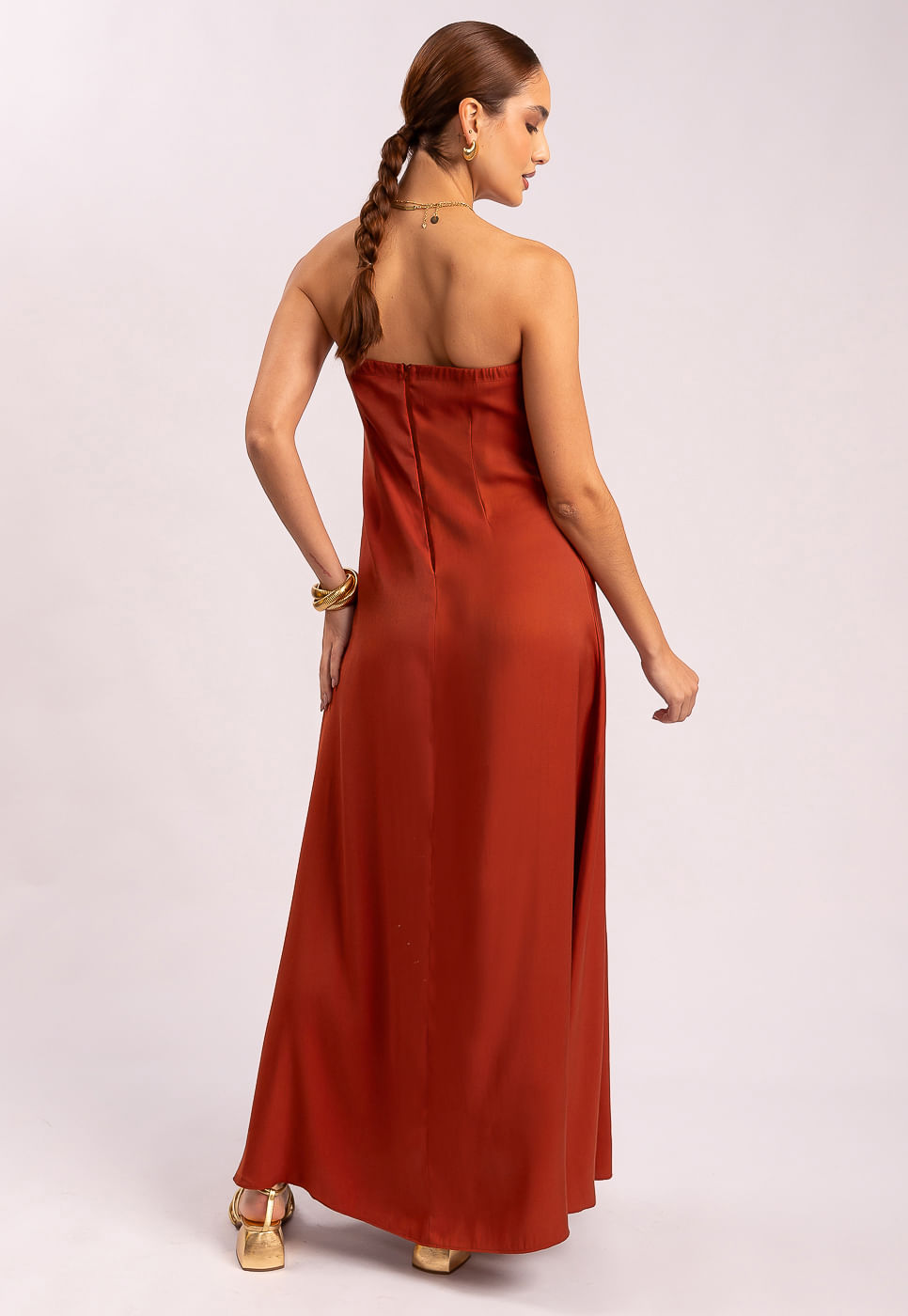 242030751A_VESTIDO-LONGO-DECOTE-RETO-EM-ALFAIATARIA-SHINE-MARROM-ARGILA_999