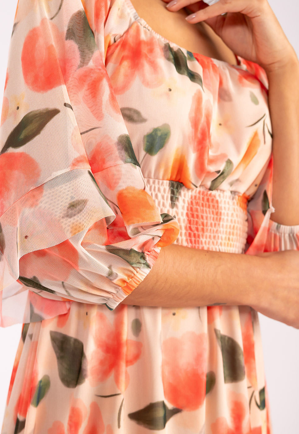 242030743A_VESTIDO-MIDI-MANGA-7_8-EM-TULE-FLORAL-AQUARELA-TROPICAL_3