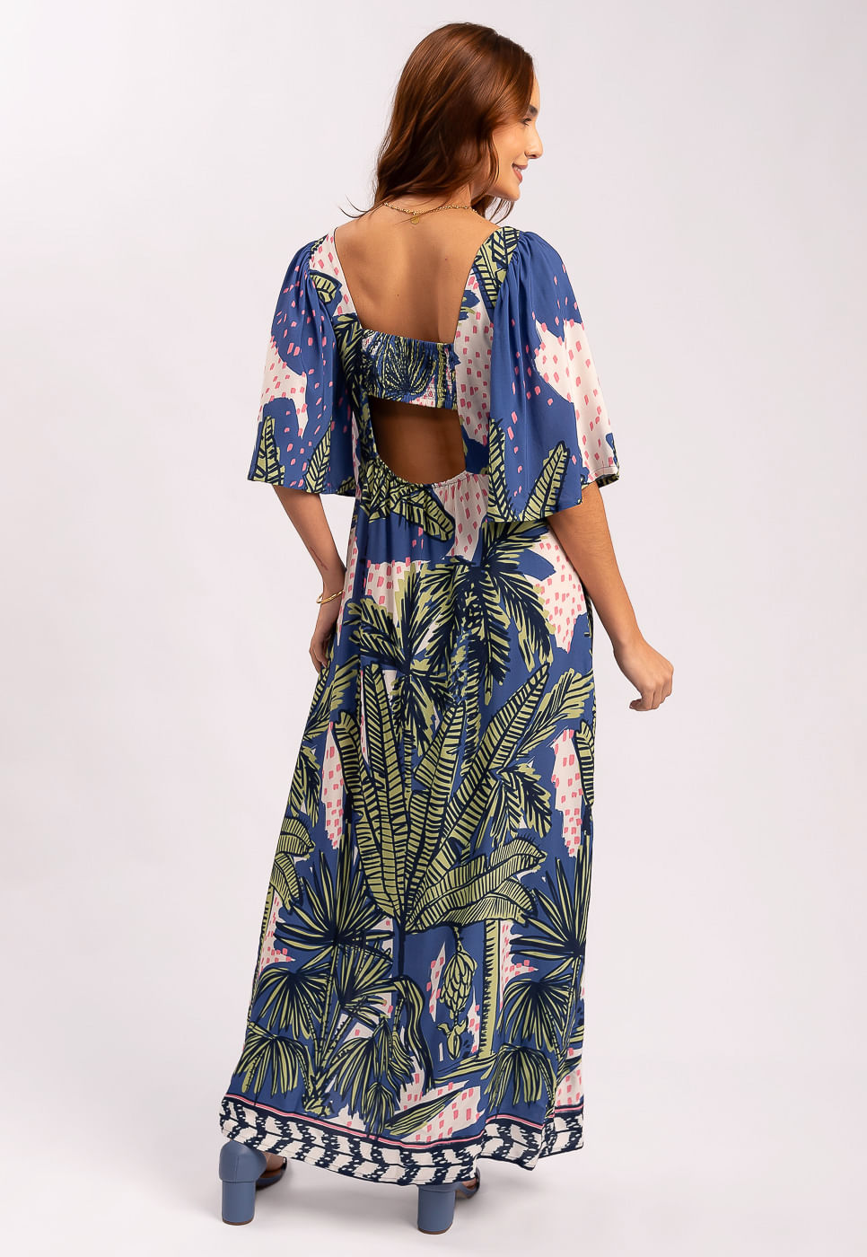 242030752A_VESTIDO-LONGO-MANGA-AMPLA-EM-VISCOSE-COQUEIRO-AZUL-MARINHO_999