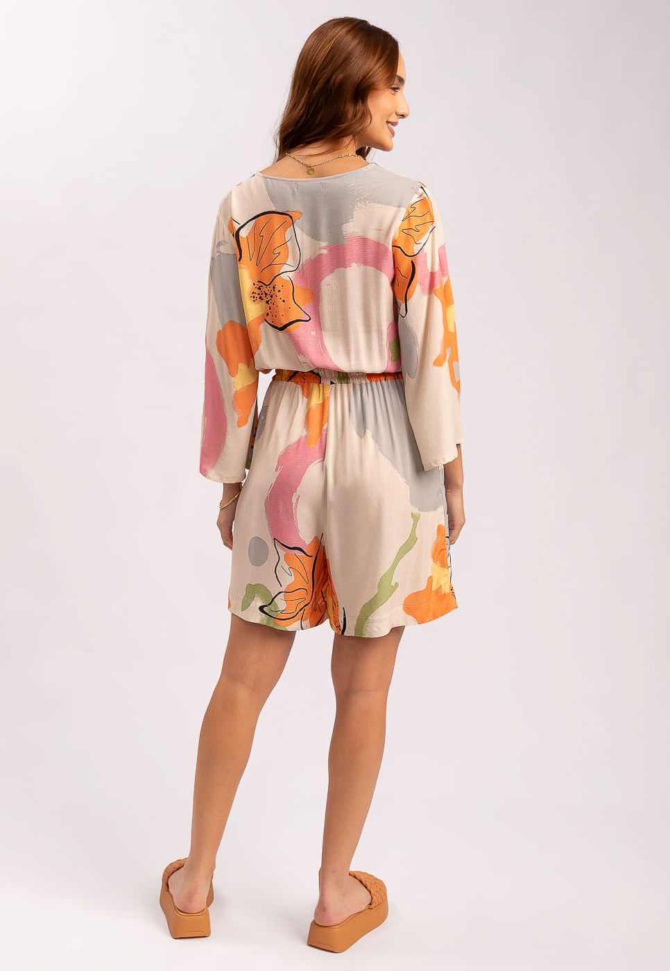 242180215A_MACACAO-CURTO-MANGA-AMPLA-EM-VISCOSE-FLORAL-ABSTRATO_999