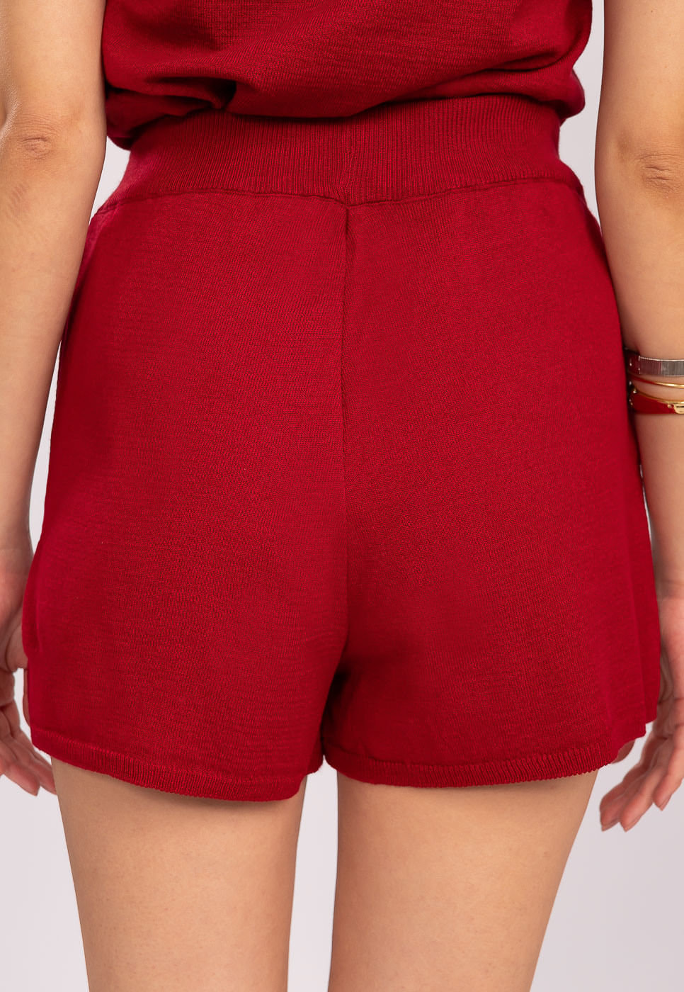 242060155B_SHORTS-COM-BOLSO-EM-TRICOT-GROSELHA_5