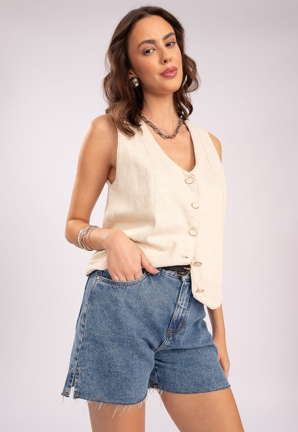 242060135B_SHORT-JEANS-BARRA-A-FIO-AZUL-MEDIO_2