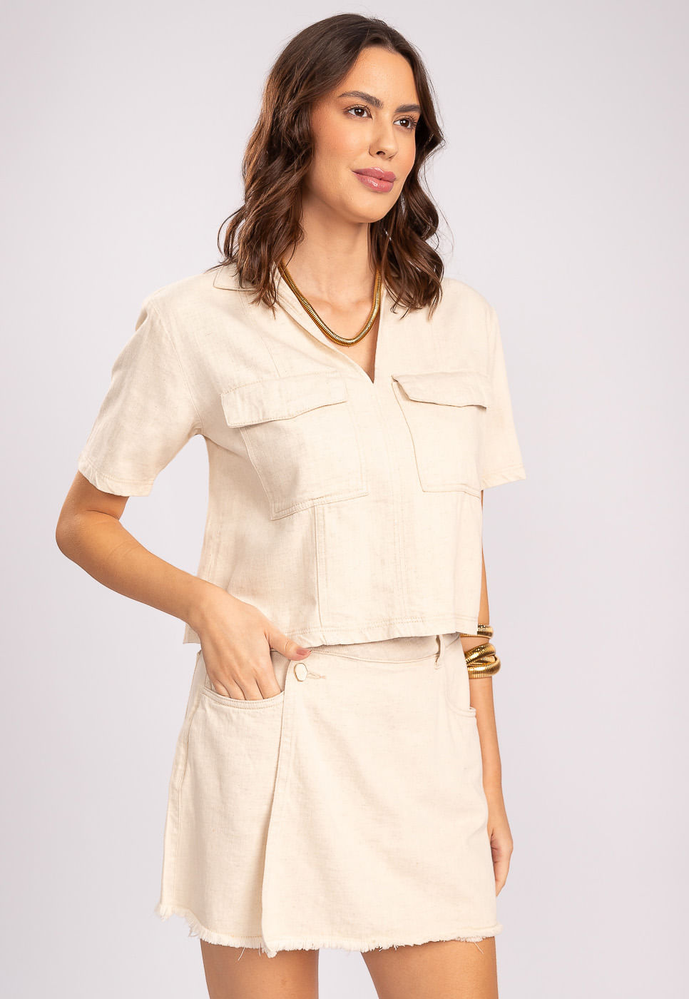 242011279A_BLUSA-CROPPED-COM-GOLA-EM-SARJA-DE-LINHO-BEGE-CLARO_3