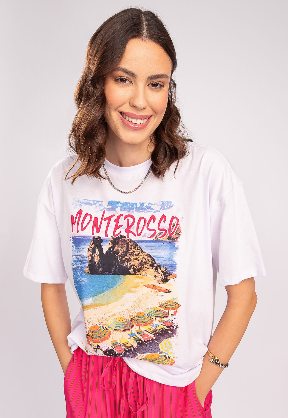 242011281A_T-SHIRT-OVERSIZED-ESTAMPA-MONTEROSSO-EM-ALGODAO-BRANCO_6