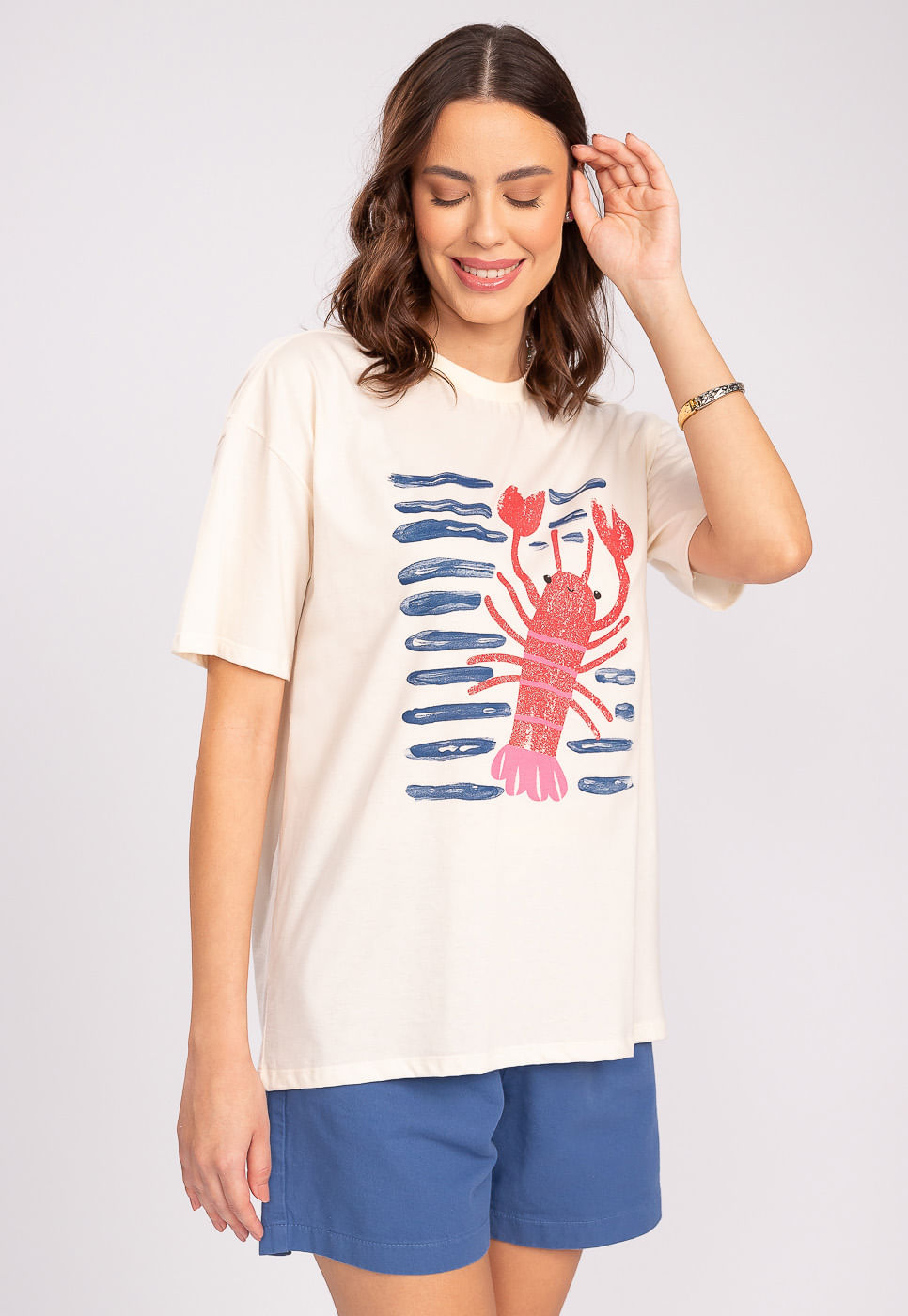 242011281B_T-SHIRT-OVERSIZED-ESTAMPA-LAGOSTA-EM-ALGODAO-OFF-WHITE_6