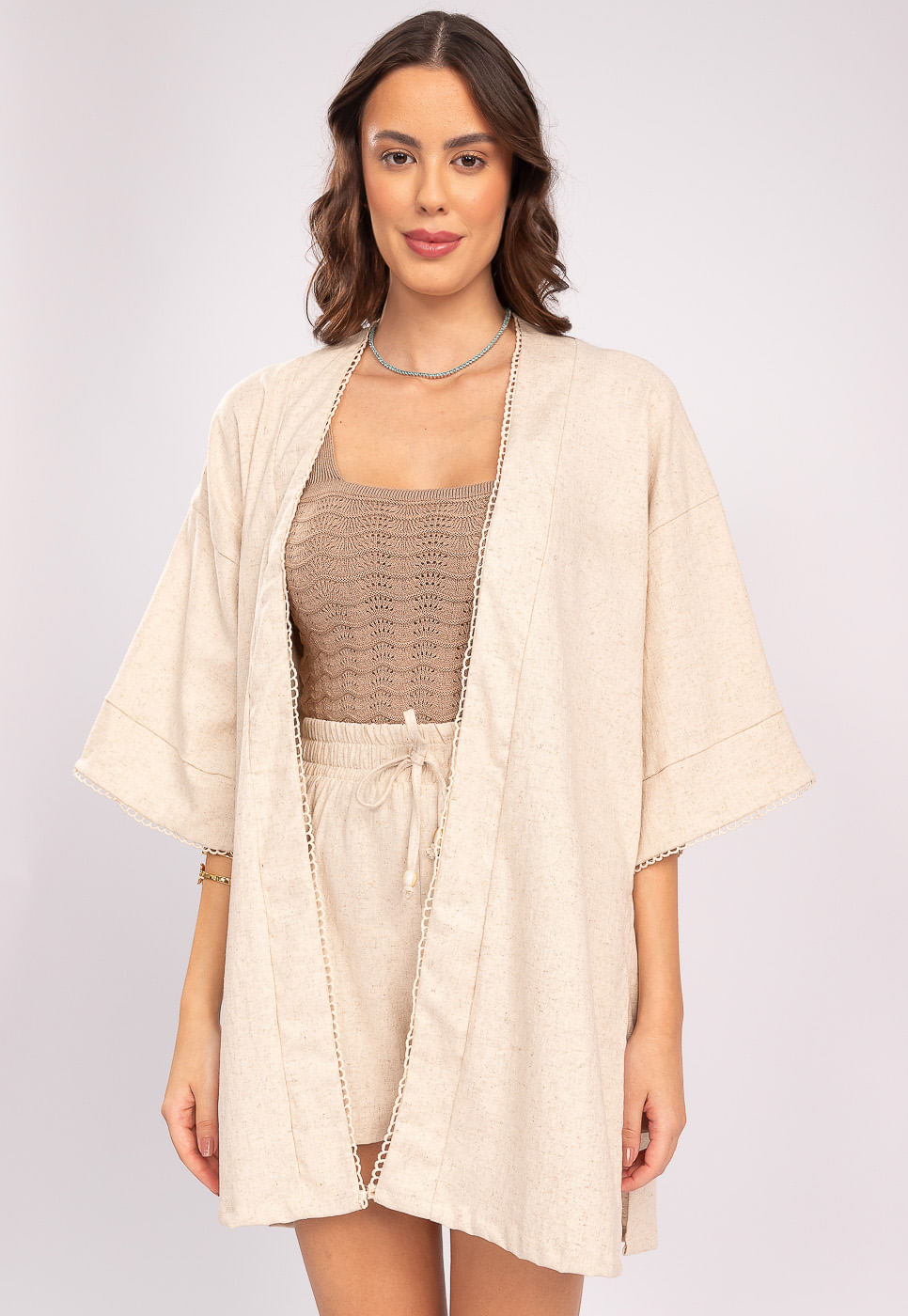 242080223A_KIMONO-ALONGADO-EM-VISCOSE-COM-LINHO-BEGE-CLARO_2