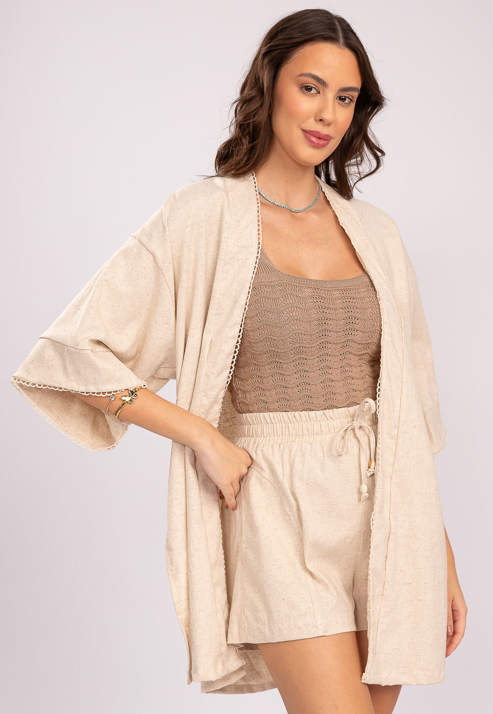 242080223A_KIMONO-ALONGADO-EM-VISCOSE-COM-LINHO-BEGE-CLARO_4
