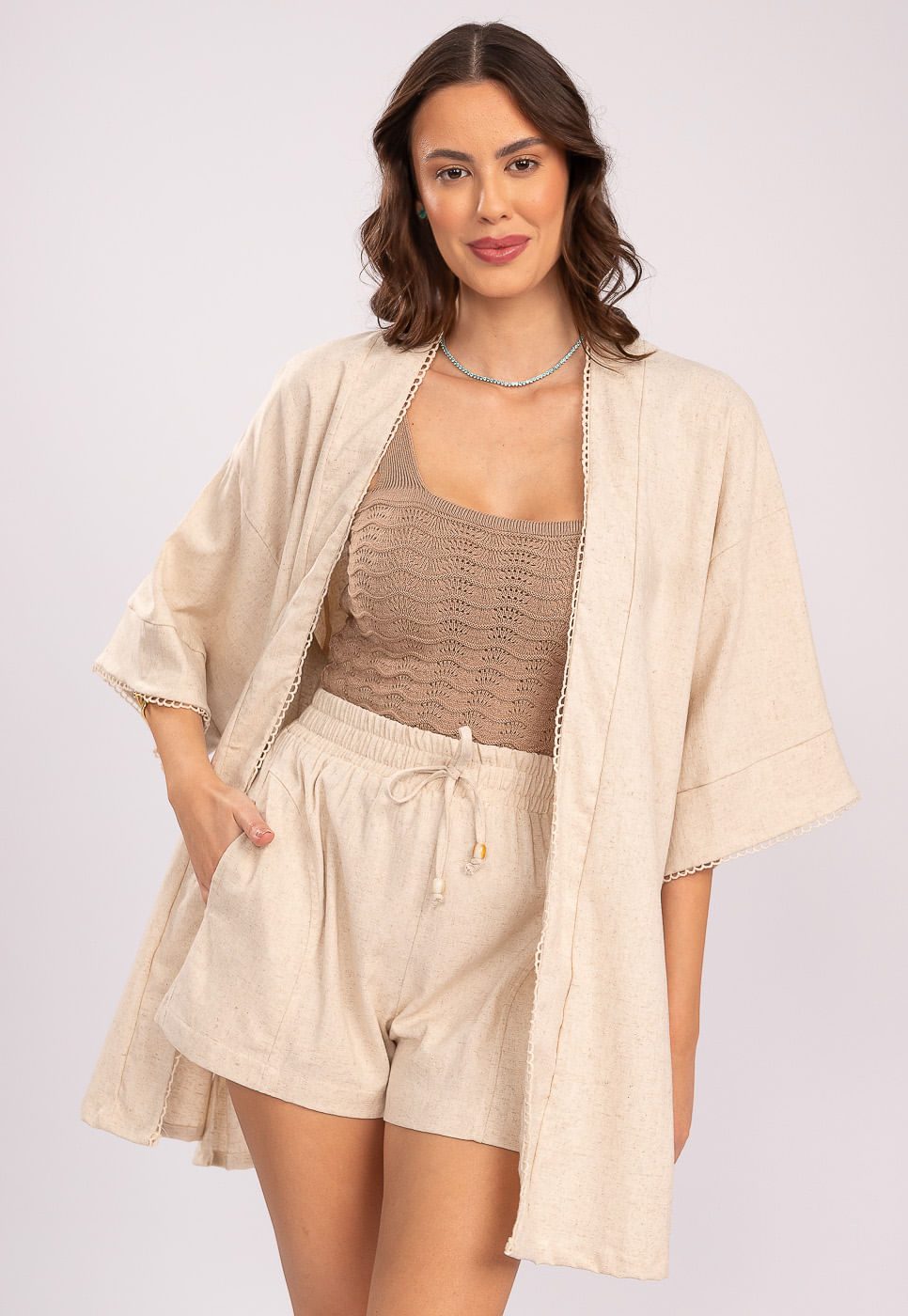 242080223A_KIMONO-ALONGADO-EM-VISCOSE-COM-LINHO-BEGE-CLARO_5