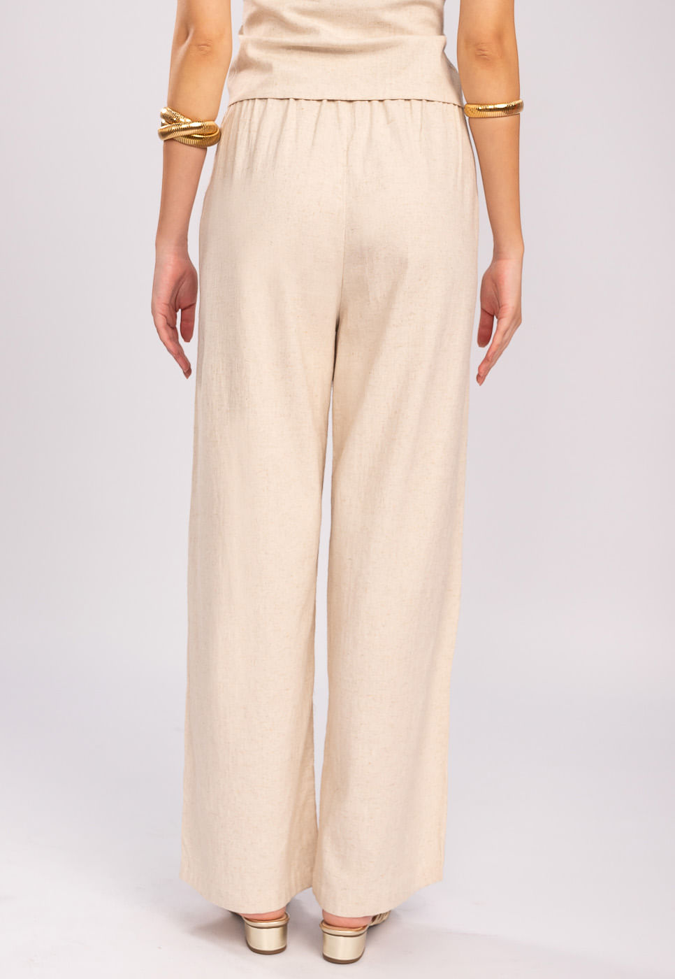 242070372A_CALCA-PANTALONA-COM-PREGAS-EM-VISCOSE-COM-LINHO-BEGE-CLARO_7
