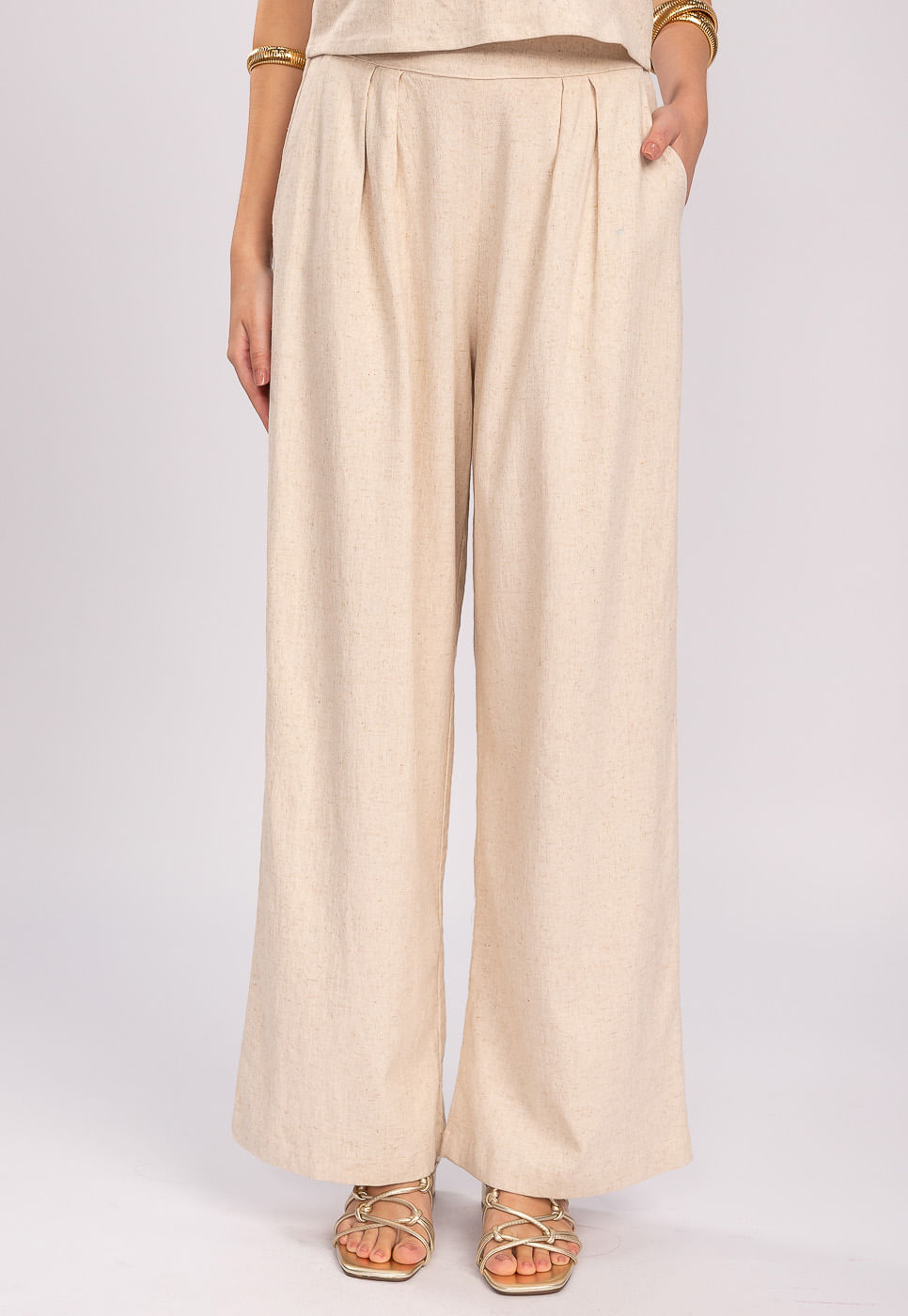 242070372A_CALCA-PANTALONA-COM-PREGAS-EM-VISCOSE-COM-LINHO-BEGE-CLARO_999