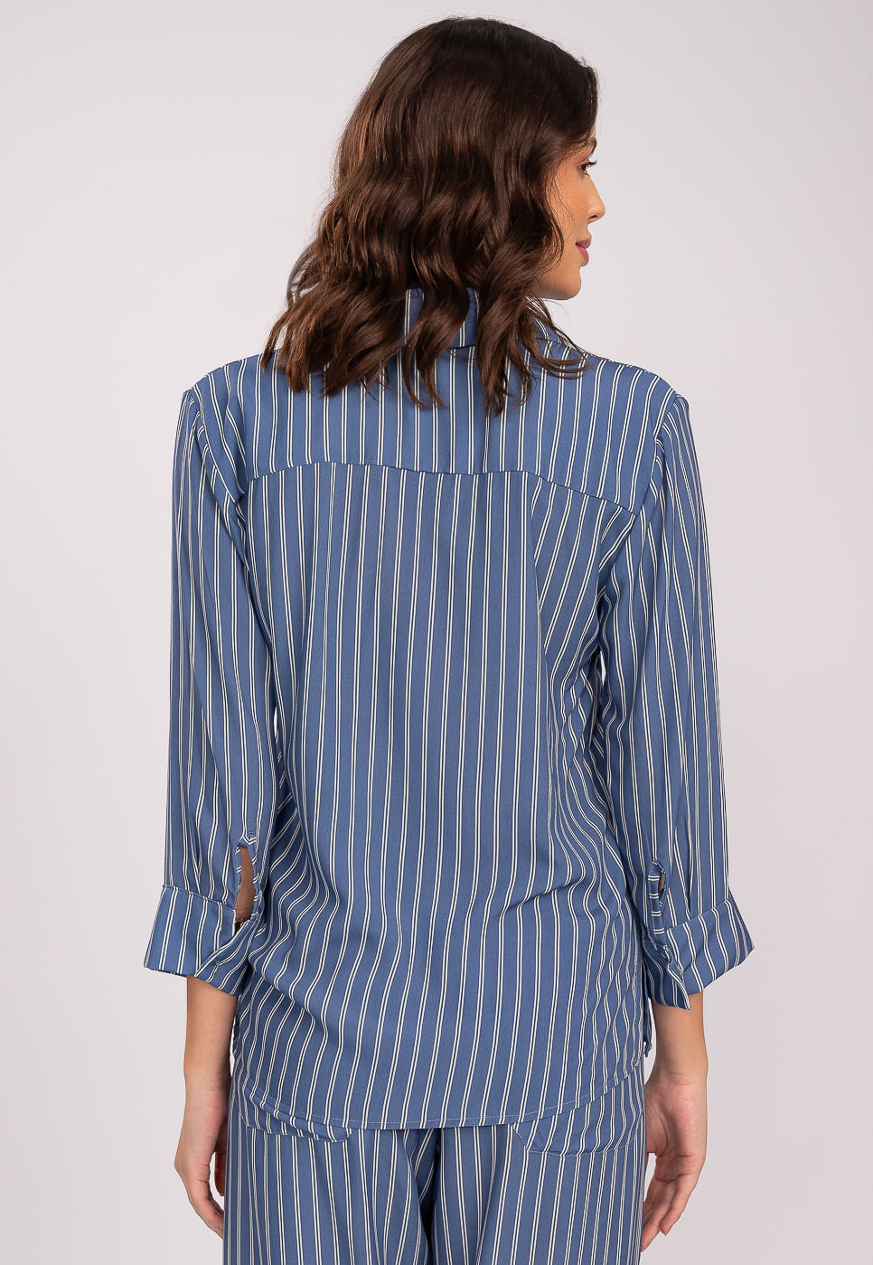 242011300B_CAMISA-LISTRADA-AZUL-EM-VISCOSE_5