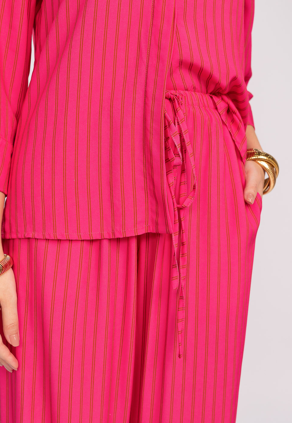242070375A_CALCA-RETA-LISTRADA-PINK-EM-VISCOSE_6