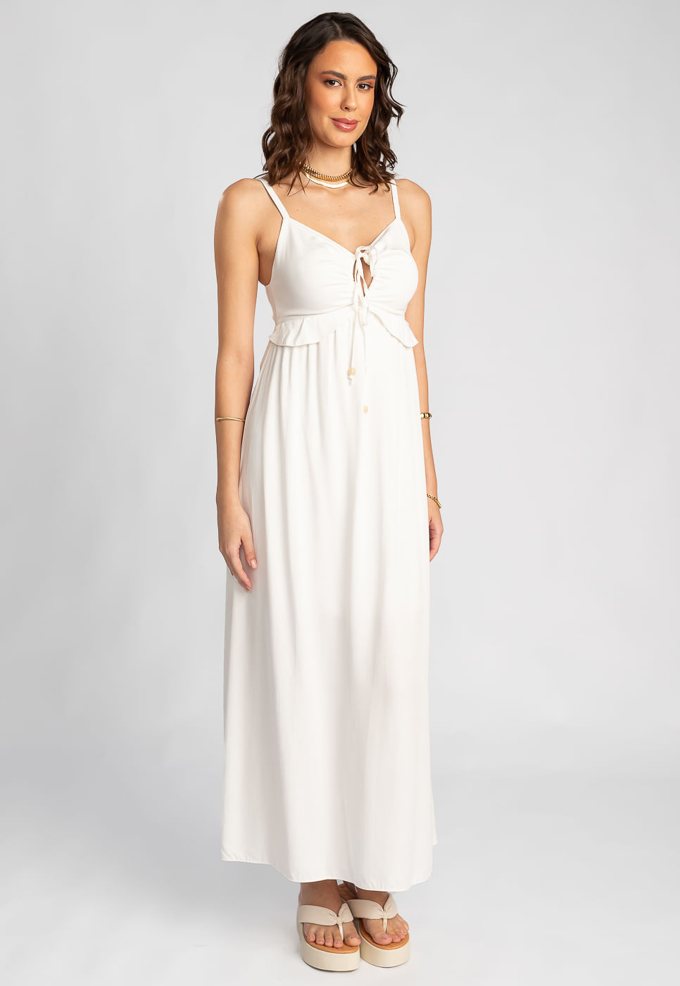 242030770A_VESTIDO-LONGO-COM-AMARRACAO-E-BABADO-EM-VISCOSE-OFF-WHITE_3