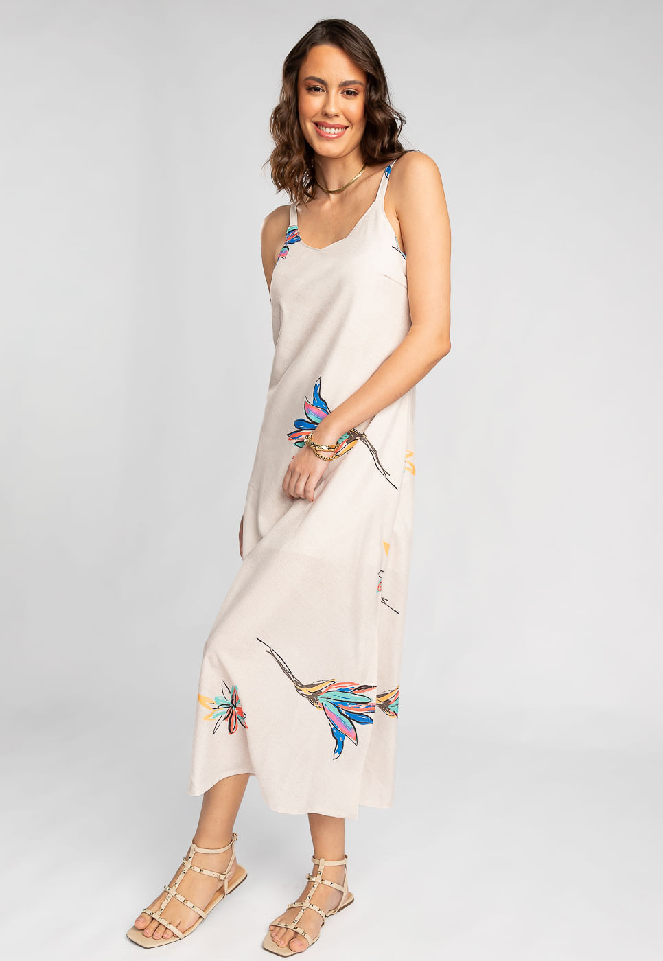 242030771A_VESTIDO-MIDI-COM-FENDA-EM-TECIDO-PLANO-FLORAL-COLORIDA_4
