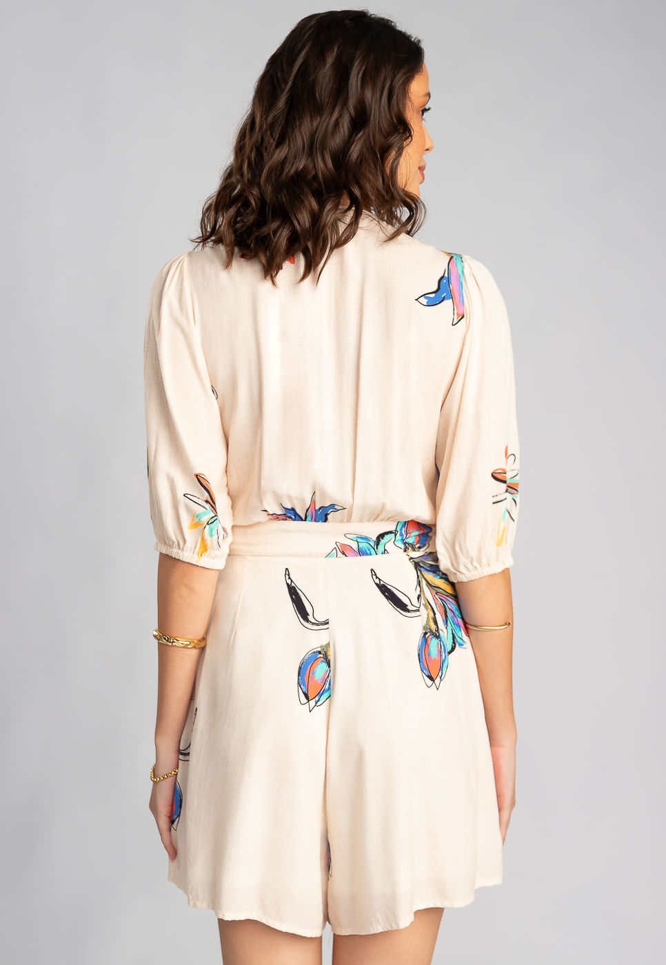 242180218A_MACACAO-CURTO-COM-TRANSPASSE-EM-VISCOSE-FLORAL-COLORIDO_999