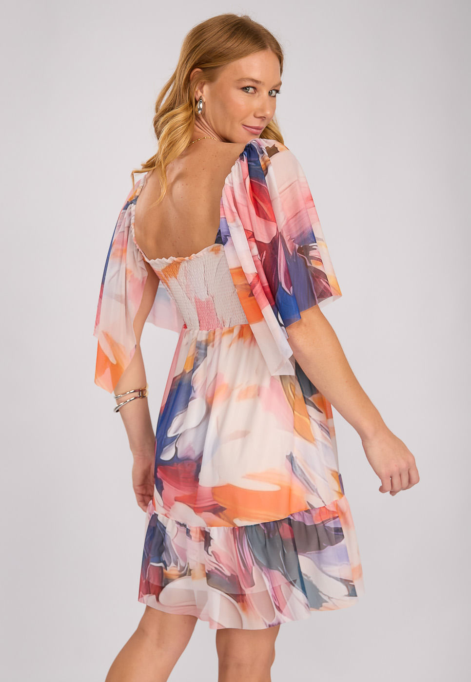 242030782A_VESTIDO-CURTO-COM-LASTEX-EM-TULE-ESTAMPA-ABSTRATA-COLORIDA_4