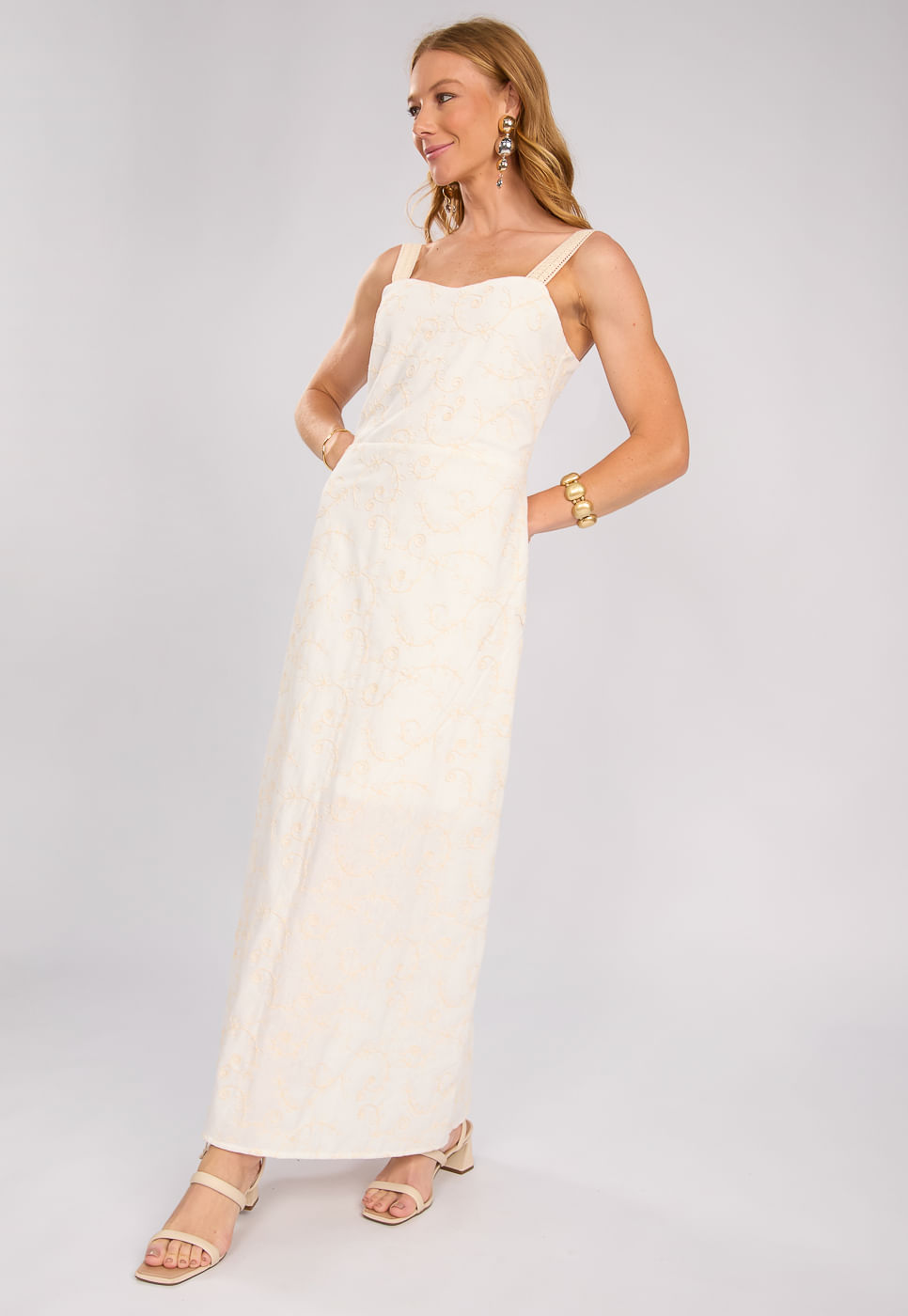 242030777A_VESTIDO-LONGO-DECOTE-CORACAO-EM-LINHO-CORDONE-OFF-WHITE_4