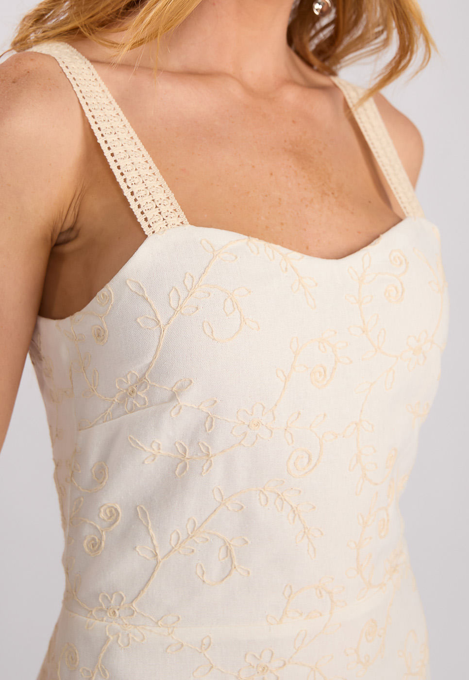 242030777A_VESTIDO-LONGO-DECOTE-CORACAO-EM-LINHO-CORDONE-OFF-WHITE_6
