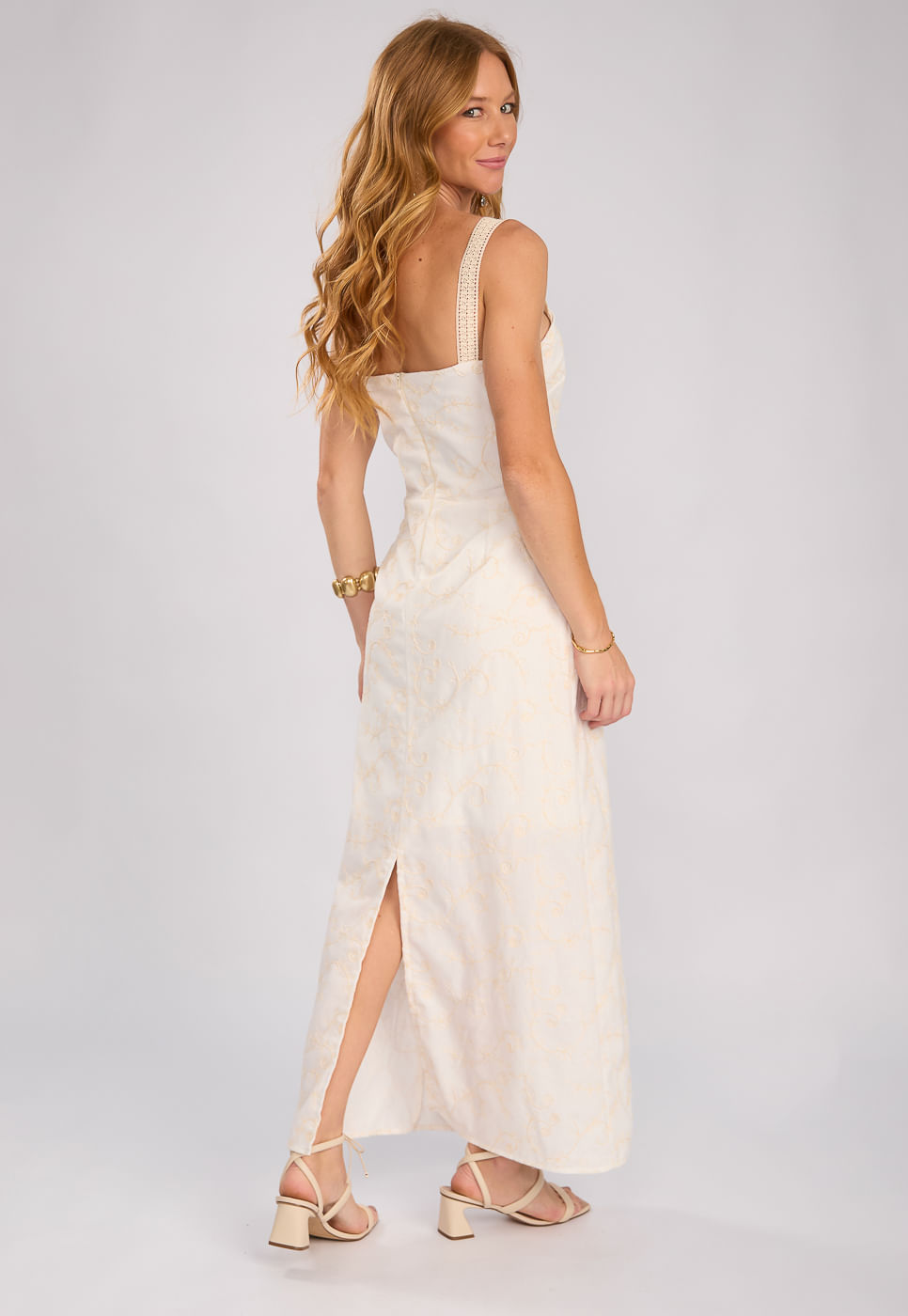 242030777A_VESTIDO-LONGO-DECOTE-CORACAO-EM-LINHO-CORDONE-OFF-WHITE_999