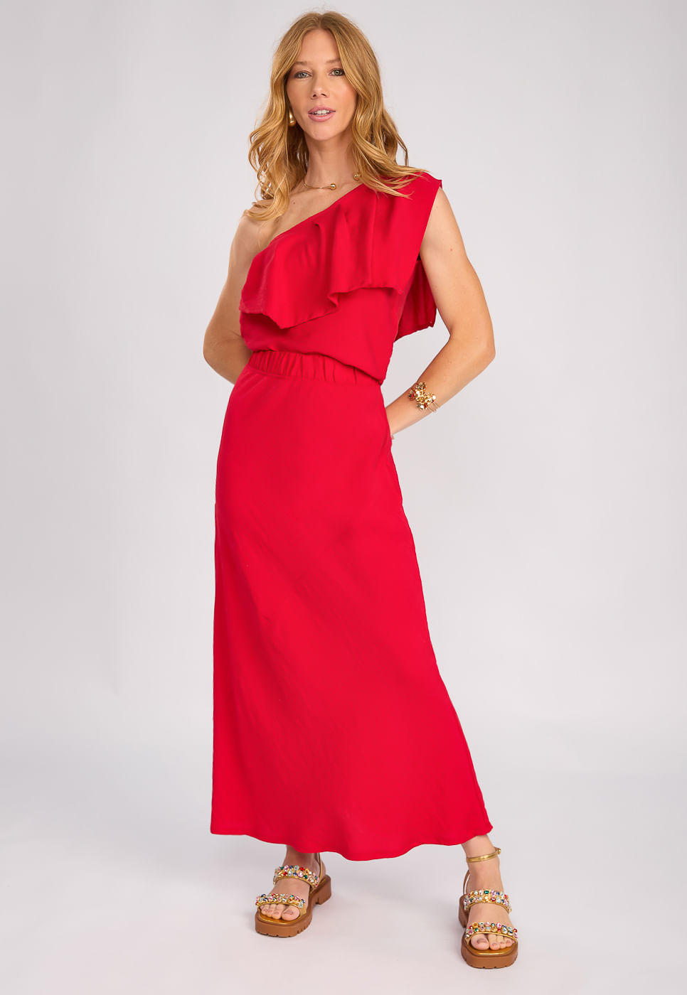 242020231B_SAIA-LONGA-COM-RECORTES-EM-RAYON-VERMELHO_5