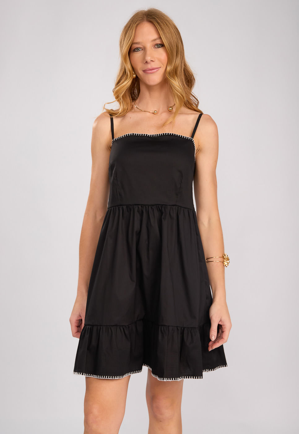 242030783C_VESTIDO-CURTO-COM-RECORTE-FRANZIDO-EM-ALGODAO-PRETO_3
