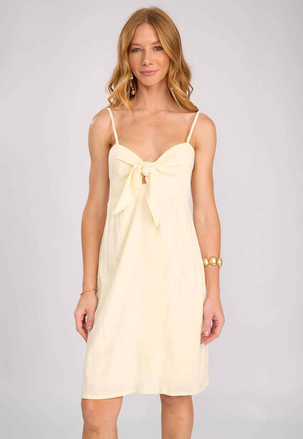 242030779A_VESTIDO-CURTO-COM-AMARRACAO-NO-BUSTO-EM-VISCOSE-OFF-WHITE_2