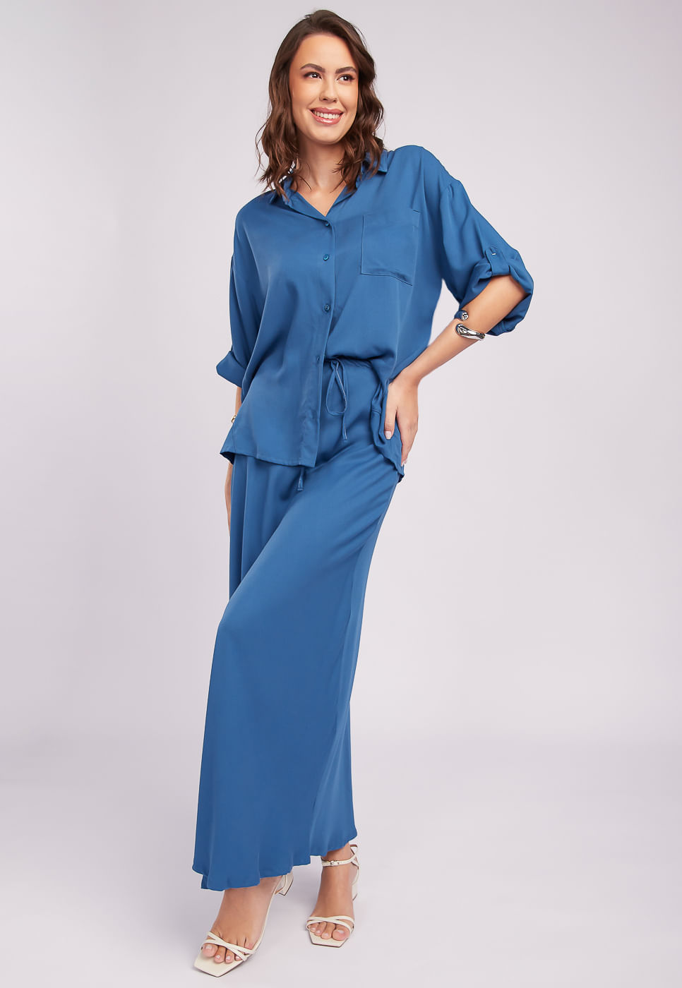251011002B_CAMISA-MANGA-LONGA-AZUL-EM-VISCOSE_999