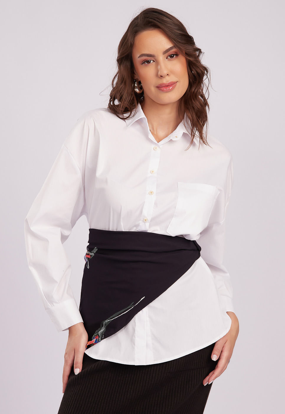 251011003A_CAMISA-OVERSIZED-ALFAIATARIA-OFF-WHITE_1