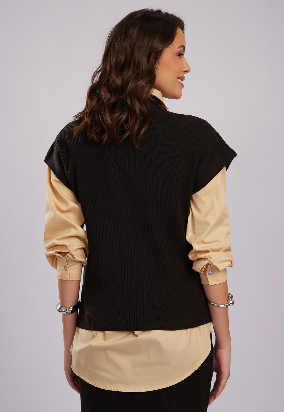 251011008B_COLETE-OVERSIZED-CANELADO-EM-TRICOT-PRETO_2
