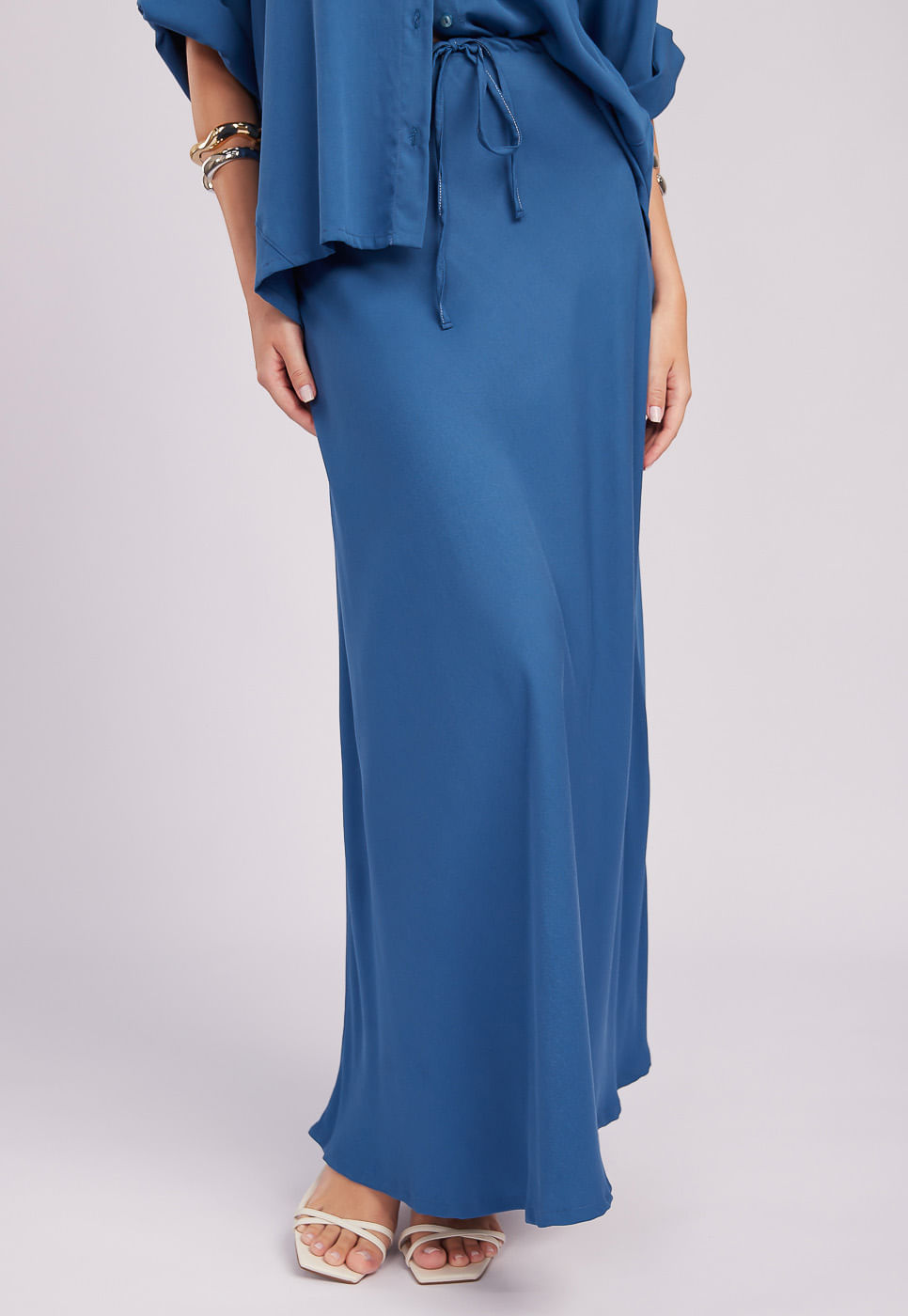 251020001B_SAIA-SLIP-LONGA-AZUL-EM-VISCOSE_999
