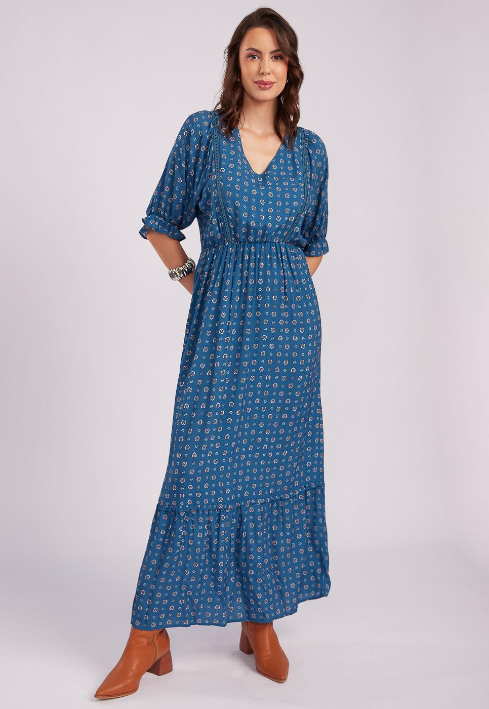 251030002A_VESTIDO-LONGO-MANGA-CURTA-EM-VISCOSE-ESTAMPADA_2